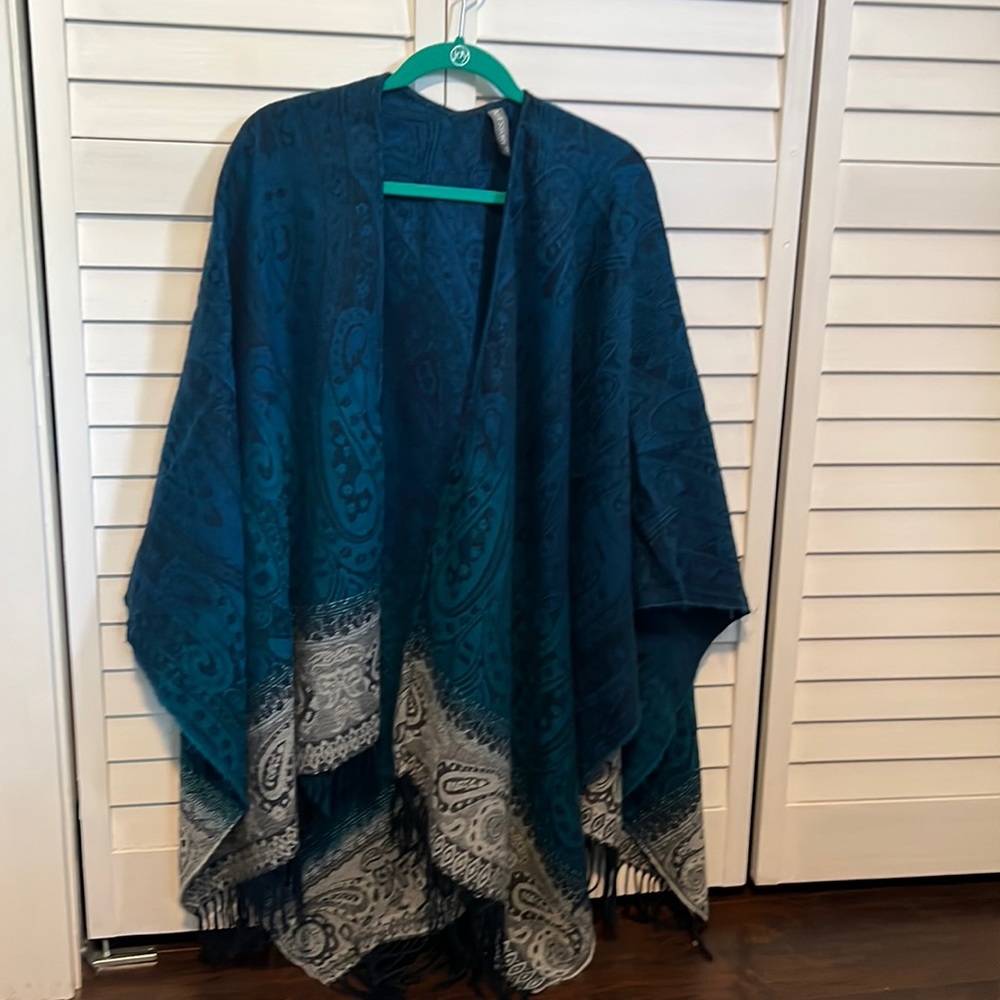 Lady’s shawl